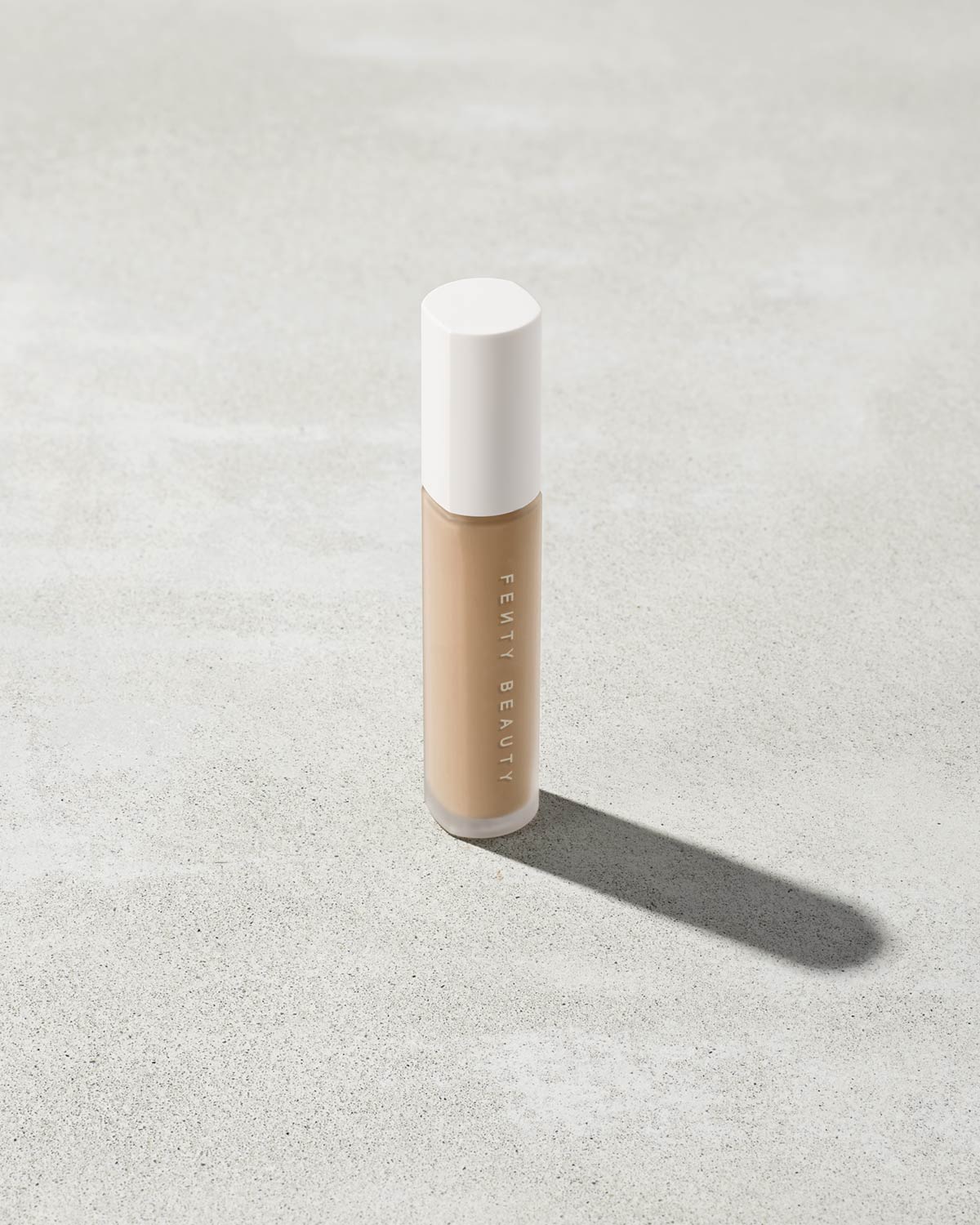 Pro Filt'r Instant Retouch Concealer — #210 - Image 9