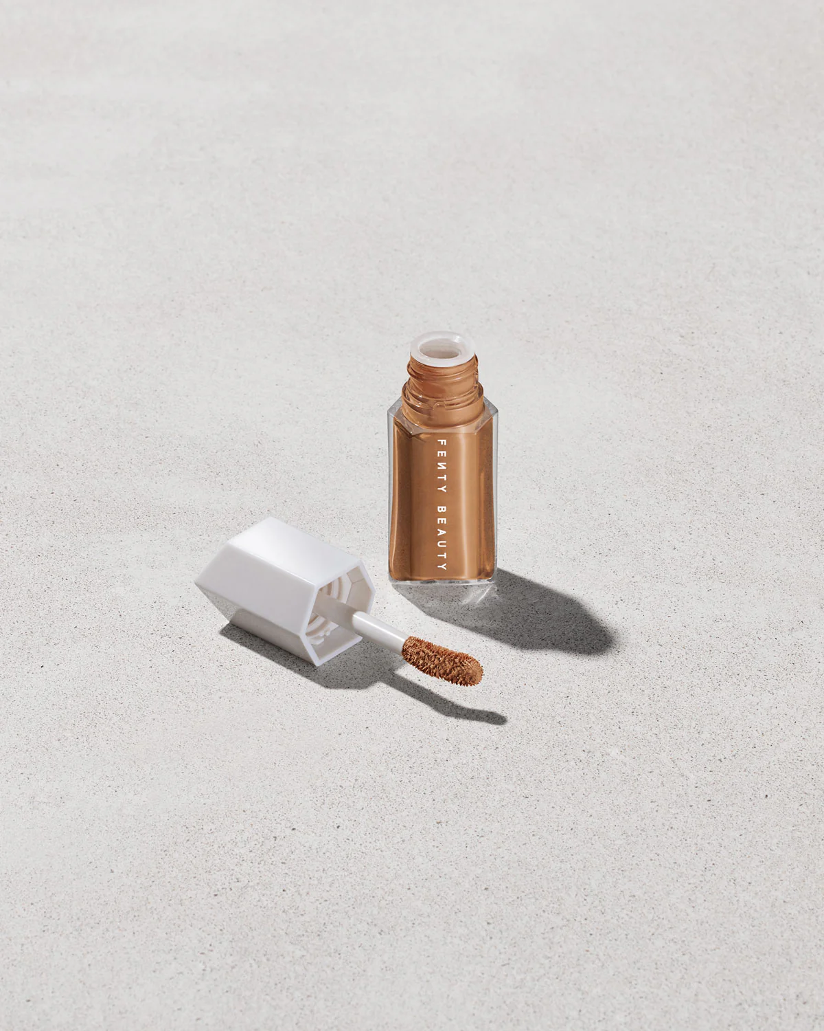 We're Even Mini Hydrating Longwear Concealer — 390C